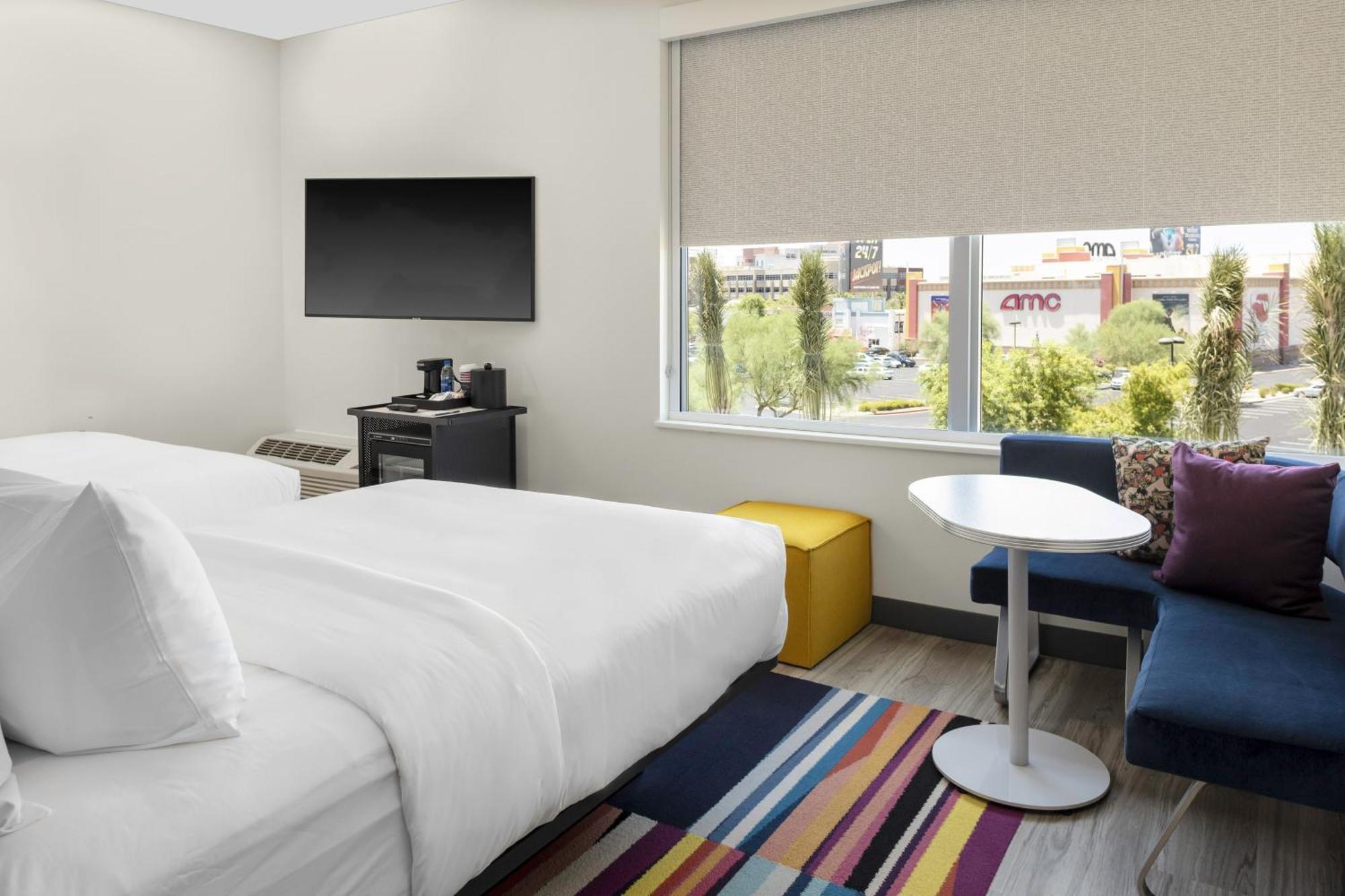 Aloft Glendale At Westgate Hotel Exterior photo